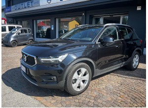 VOLVO XC40 D3 MOMENTUM PRO